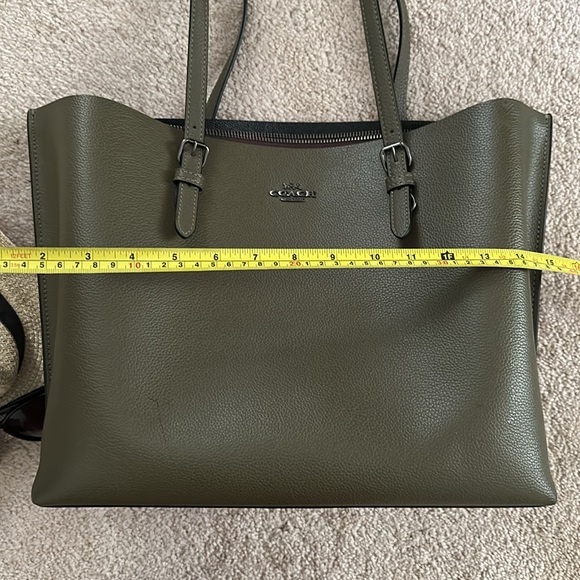 Coach Bag .Olive Green leather . Excellent - Picture 4 of 11